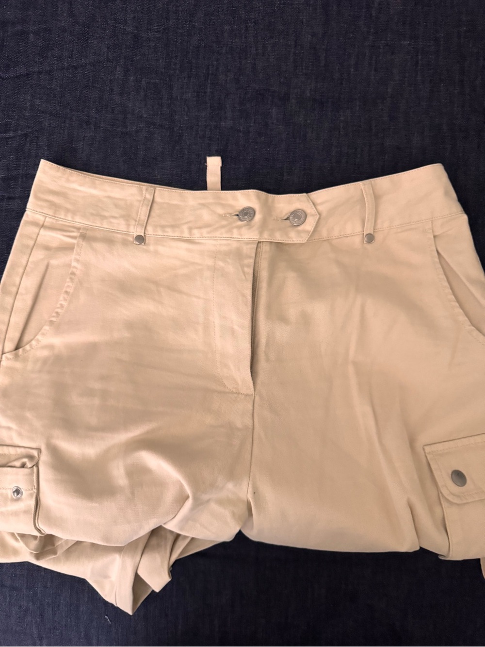Forever 21 Women's Tan Cargo Shorts